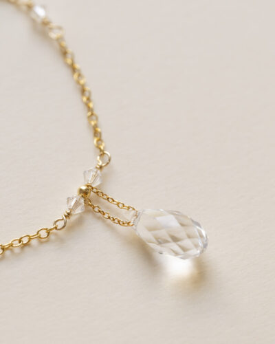 collier pendentif goutte de cristal