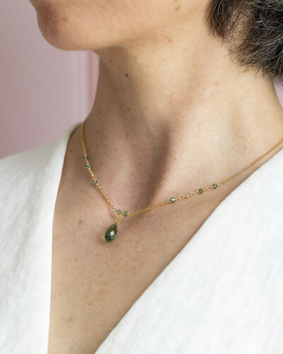 collier goutte de cristal vert