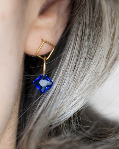 boucles d'oreilles créateur géométriques or laminé cristal